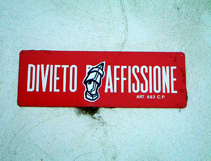 DIVIETO DI AFFISSIONE